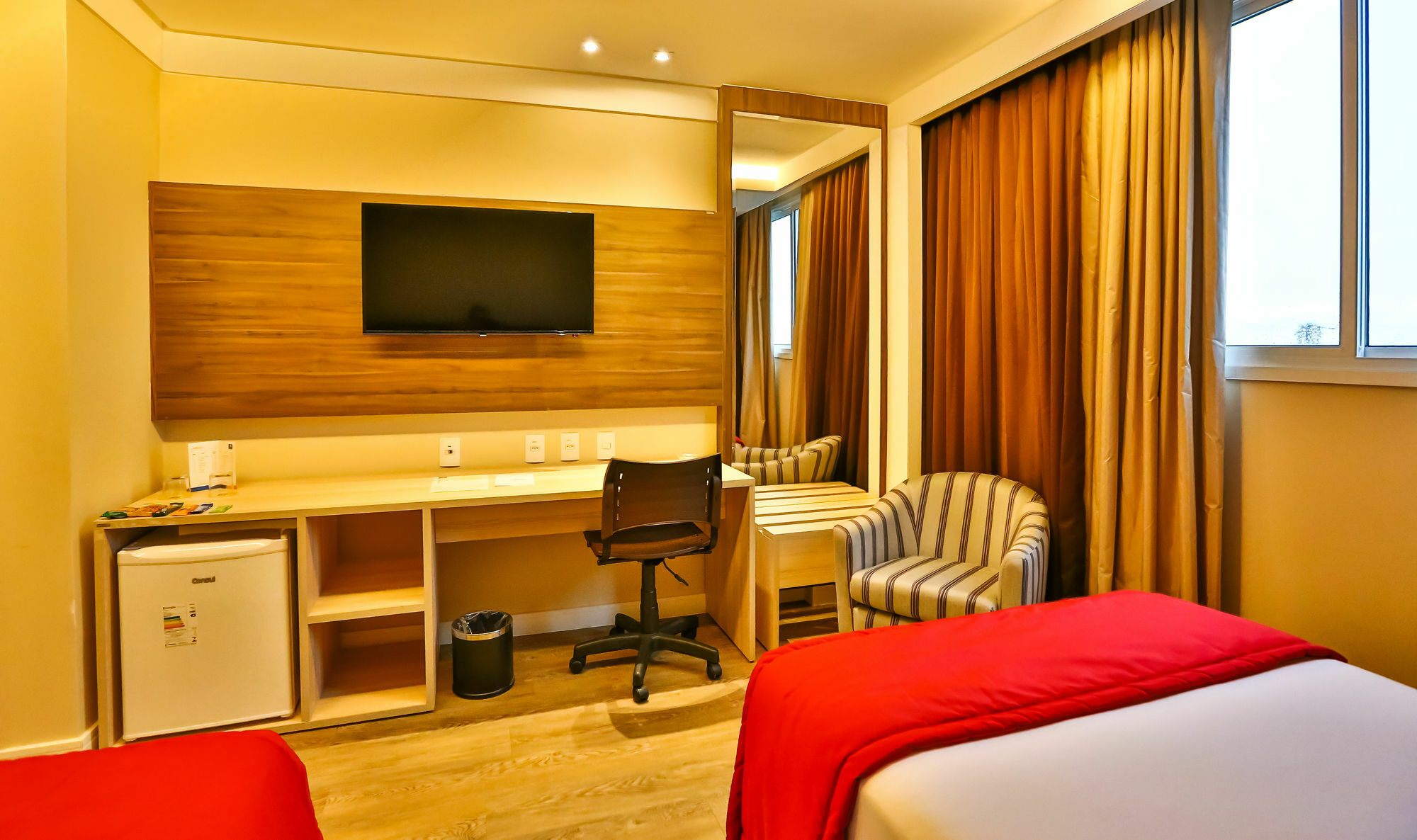 Ibiza Plaza Hotel Анаполіс Екстер'єр фото